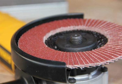 Круг лепестковый торцевой Ø180 P-60